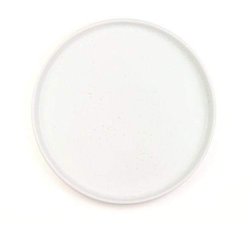 Assiette plate mouchetée